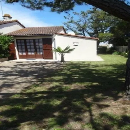 度假居 House Agreable Maisonnette Studio Avec Jardin Pour Quatre Personnes Maximum A Sur Mer Sud Vendee Micro Climat. 1 滨海拉福特